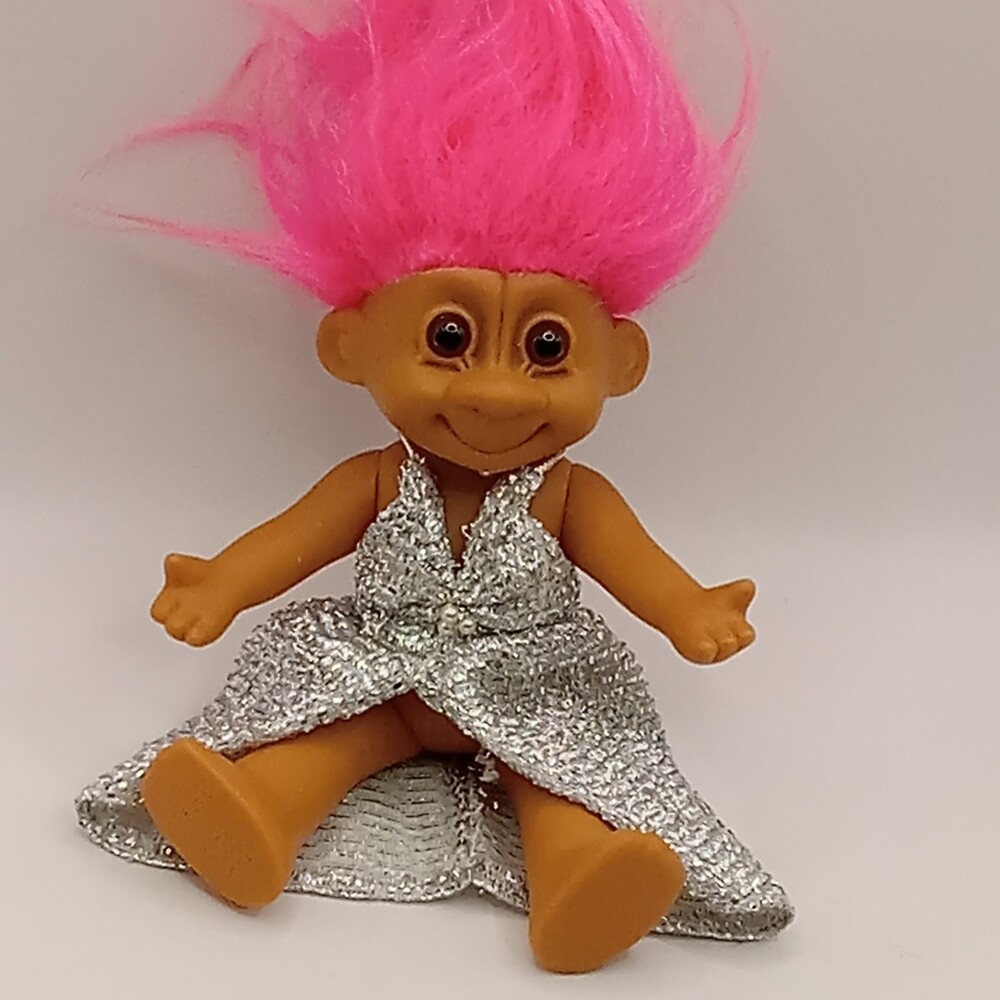 RUSS Tracey Doll Pink Hair Brown Eyes 7 in Poseable 1990s Silver Dress Troll - Picture 2 of 11